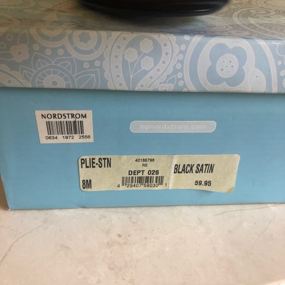 Heels - Picture 2 of 5